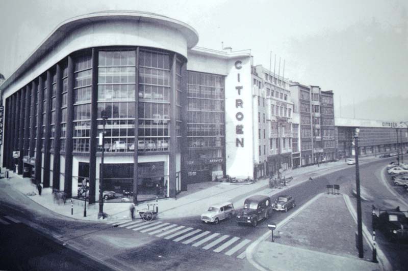 Un Mois Un Garage Citro N Le Garage De L Yser De Bruxelles Par Le Dr